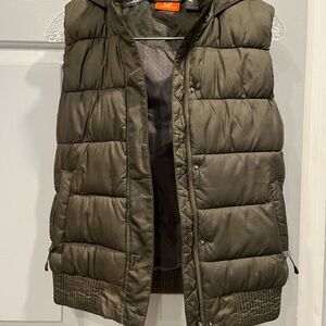 Merrell Dark Green Puffer Vest